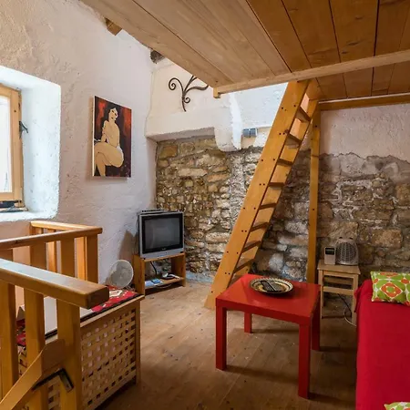 Studio Lovrec בית נופש Sveti Lovreč Pazenatički